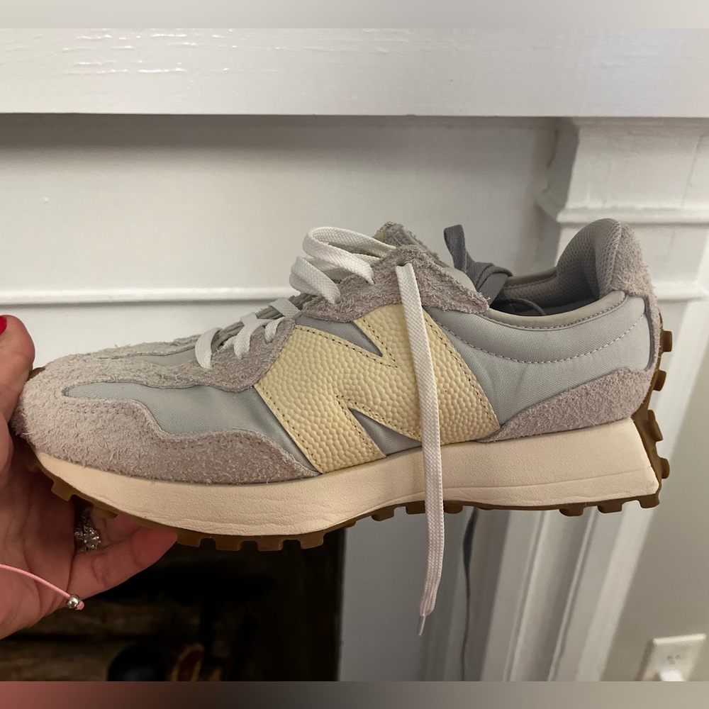 New Balance 327 “Summer Fog Gum” Women's Beige and Gray Sneakers